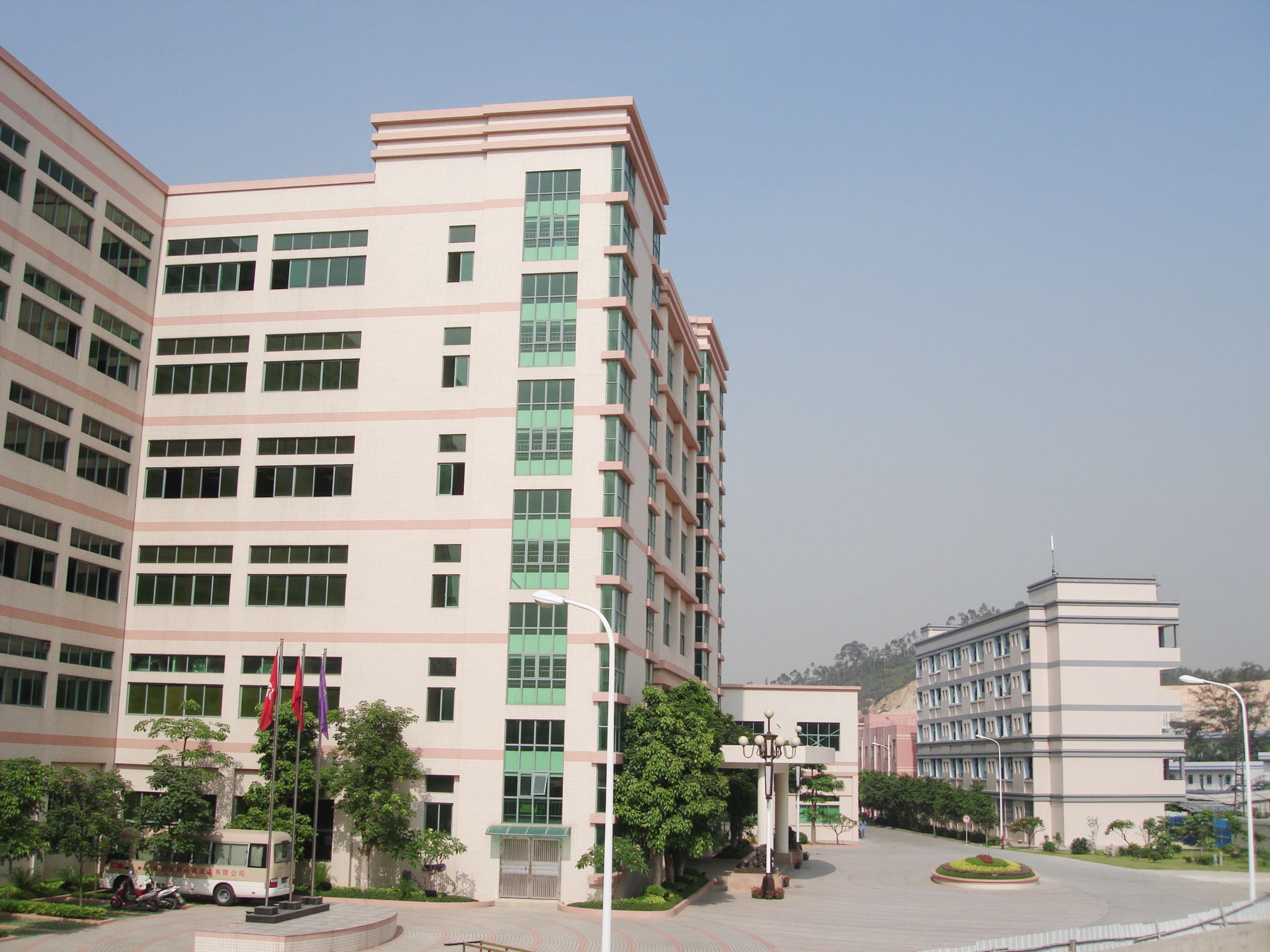 东兴商标织绣有限公司多栋建筑物结构安全鉴定